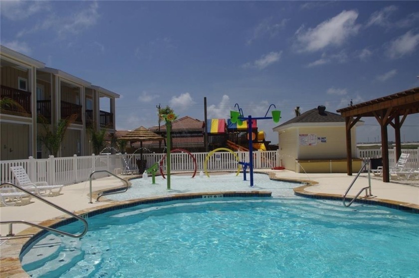 2 bedroom/3 bath townhome. Sleeps up to 8 people in comfort - Beach Townhome/Townhouse for sale in Corpus Christi, Texas on Beachhouse.com