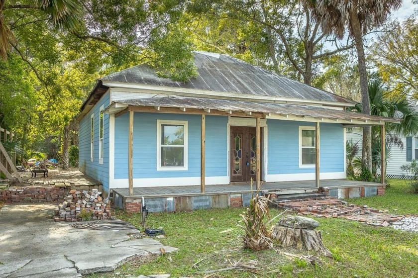 Discover the charm of Apalachicola in this 3-bedroom, 1 - Beach Home for sale in Apalachicola, Florida on Beachhouse.com