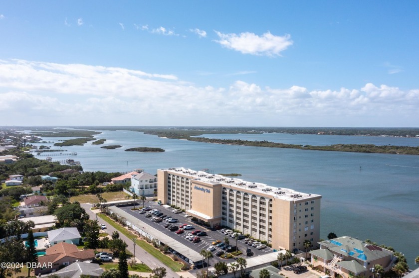 This beautiful 2-bedroom, 2-bathroom condo right on the Halifax - Beach Condo for sale in Port Orange, Florida on Beachhouse.com