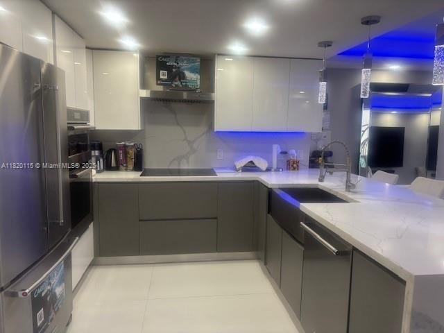 JUST REDUCED $30,000 - Owner motivated!!!!! Gorgeous completely - Beach Condo for sale in Sunny Isles Beach, Florida on Beachhouse.com