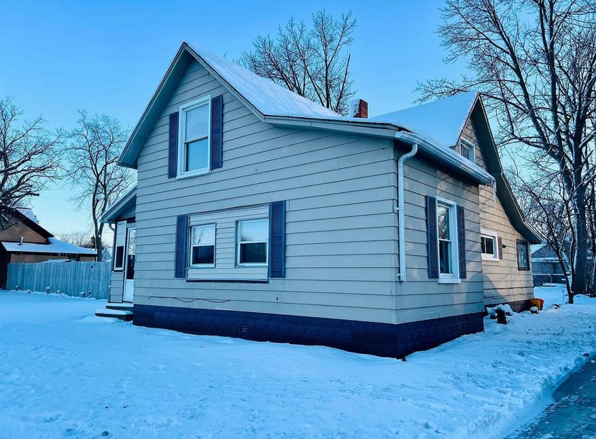 3118 N Water St - Beach Home for sale in Bay City, Michigan on Beachhouse.com