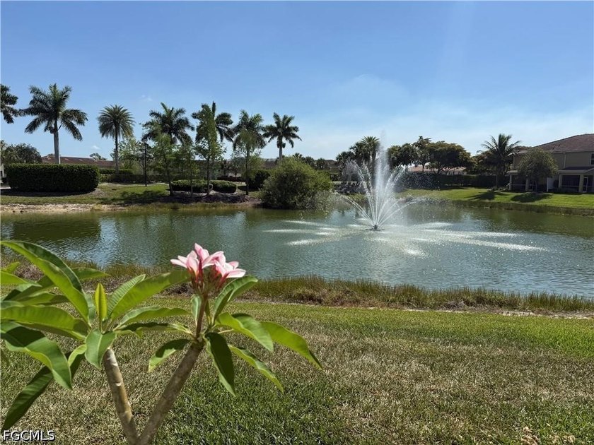 3 bedroom, 2.5 bath, 2 car garage townhome in Lindsford gated - Beach Townhome/Townhouse for sale in Fort Myers, Florida on Beachhouse.com