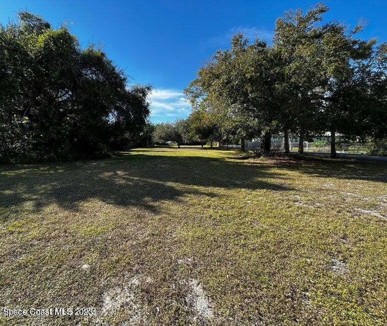 High and Dry! Rare vacant lot in a premium location to build! - Beach Lot for sale in Merritt Island, Florida on Beachhouse.com