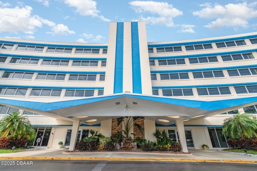 Waterfront Style Meets Coastal Ease | 1224 S Peninsula Dr #511 - Beach Condo for sale in Daytona Beach, Florida on Beachhouse.com