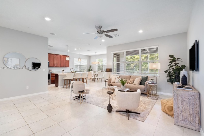 WELCOME TO PARKVIEW AT HILLCREST! JUST MINUTES FROM THE BEACH IS - Beach Home for sale in Hollywood, Florida on Beachhouse.com