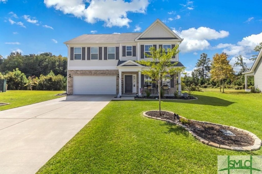 Original owner 4-bedroom, 3-bathroom home situated on a - Beach Home for sale in Richmond Hill, Georgia on Beachhouse.com