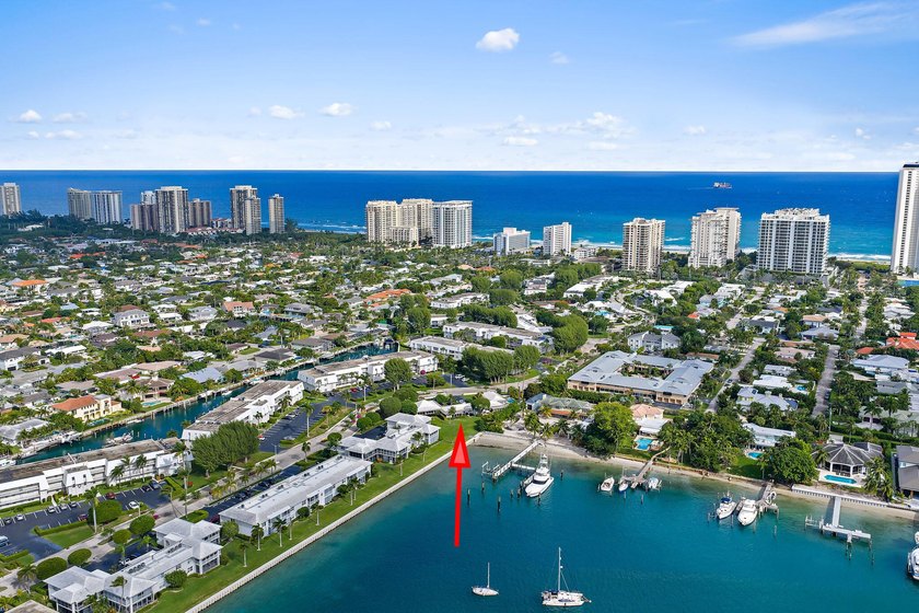 Boat docks available for rent or purchase and private beach - Beach Condo for sale in Singer Island, Florida on Beachhouse.com
