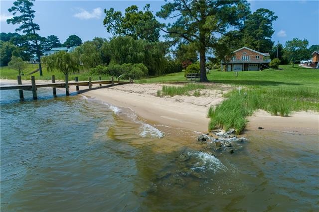 WATERFRONT HOME ON THE RAPPAHANNOCK RIVER

This unique brick - Beach Home for sale in Dunnsville, Virginia on Beachhouse.com