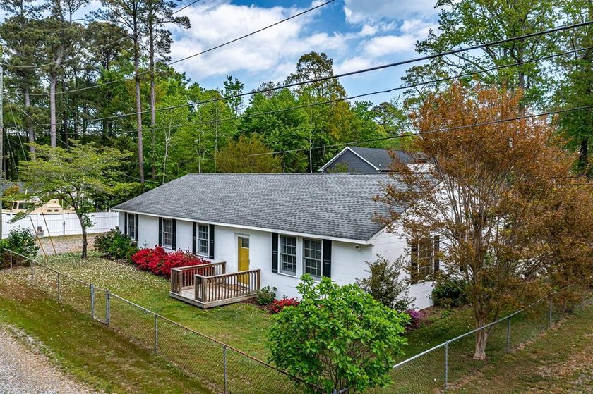 Here is the beach getaway you have been waiting for! This - Beach Home for sale in Reedville, Virginia on Beachhouse.com