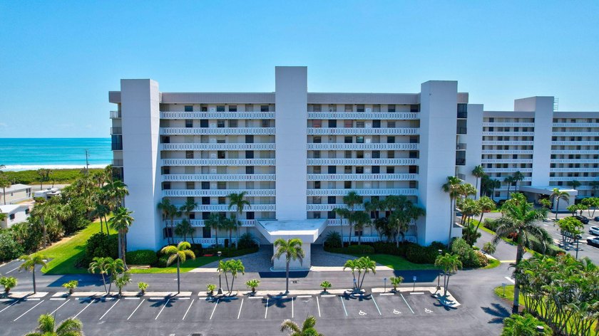 Penthouse 5 at Bryn Mawr Ocean Towers showcases commanding - Beach Condo for sale in Hutchinson Island, Florida on Beachhouse.com