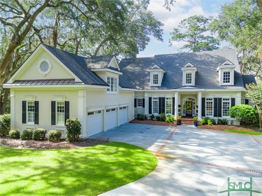 Elegance abounds in this traditional hard coat stucco home - Beach Home for sale in Savannah, Georgia on Beachhouse.com