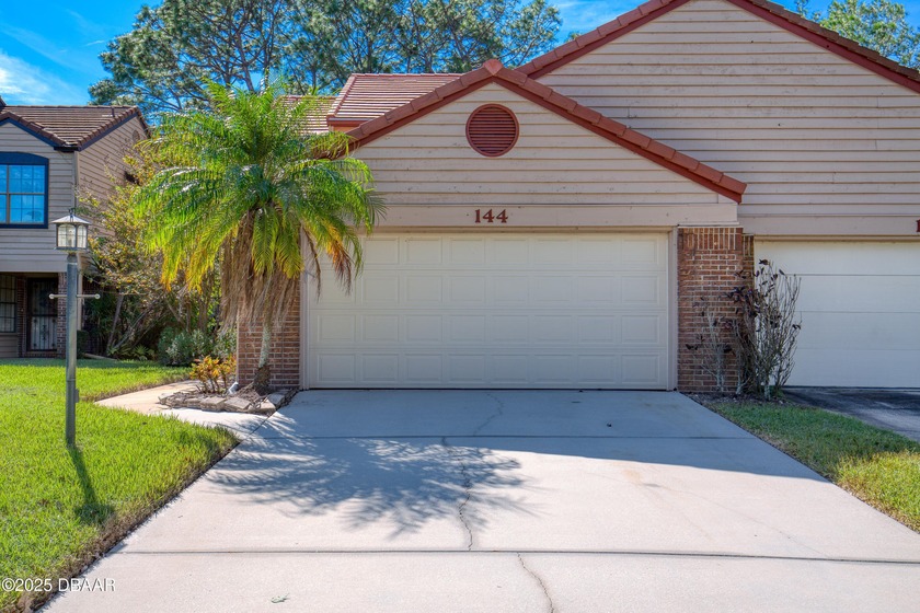 This beautifully updated townhouse offers the perfect blend of - Beach Townhome/Townhouse for sale in Daytona Beach, Florida on Beachhouse.com