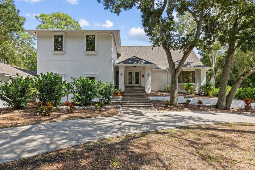 Welcome to 7877 98th Street in beautiful Seminole, FL - a truly - Beach Home for sale in Seminole, Florida on Beachhouse.com