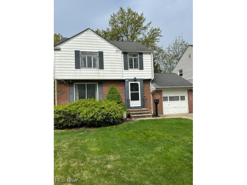 Wow !  Check out this 3 bedroom colonial situated in a Great - Beach Home for sale in Euclid, Ohio on Beachhouse.com