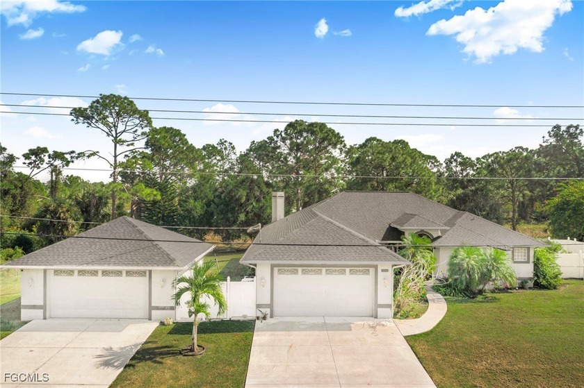 Discover the perfect blend of comfort, functionality, and - Beach Home for sale in Lehigh Acres, Florida on Beachhouse.com