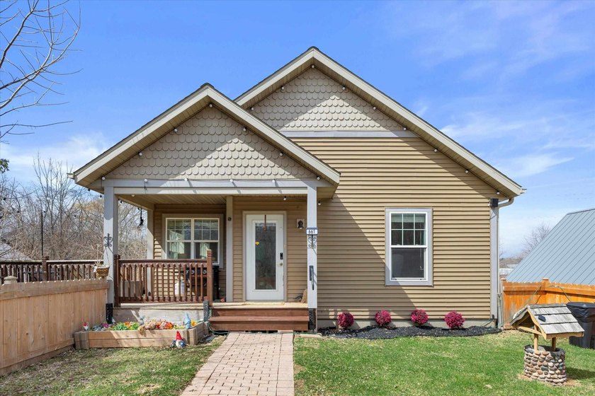 Fantastic opportunity for both investors and owner-occupants - Beach Home for sale in Port Washington, Wisconsin on Beachhouse.com