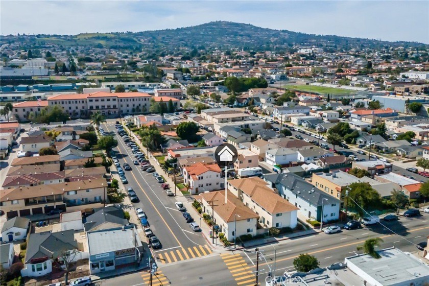 This is a rare tri-plex with each unit having 3-bedrooms - Beach Townhome/Townhouse for sale in San Pedro, California on Beachhouse.com