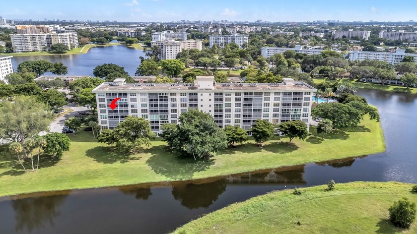 Beautifully maintained 3BR/2BA corner condo in highly desirable - Beach Condo for sale in Pompano Beach, Florida on Beachhouse.com