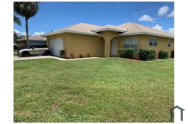 Spacious 3 bedroom 2 bath home located within walking distance - Beach Home for sale in Deerfield Beach, Florida on Beachhouse.com