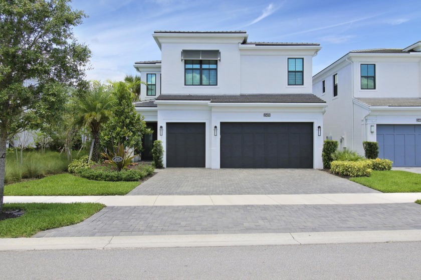 This 5 bedroom, 4 bath, 3 car garage with the deepest lot in the - Beach Home for sale in Palm Beach Gardens, Florida on Beachhouse.com