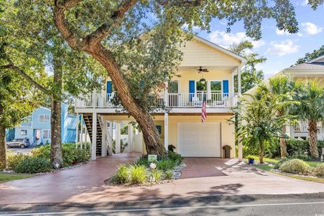 EAST OF HWY 17 IN NORTH MYRTLE BEACH WITH ELEVATOR, NATURAL GAS - Beach Home for sale in North Myrtle Beach, South Carolina on Beachhouse.com