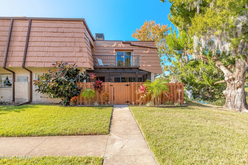 Welcome to 139 Moonstone Court in sunny Port Orange, Florida! - Beach Townhome/Townhouse for sale in Port Orange, Florida on Beachhouse.com