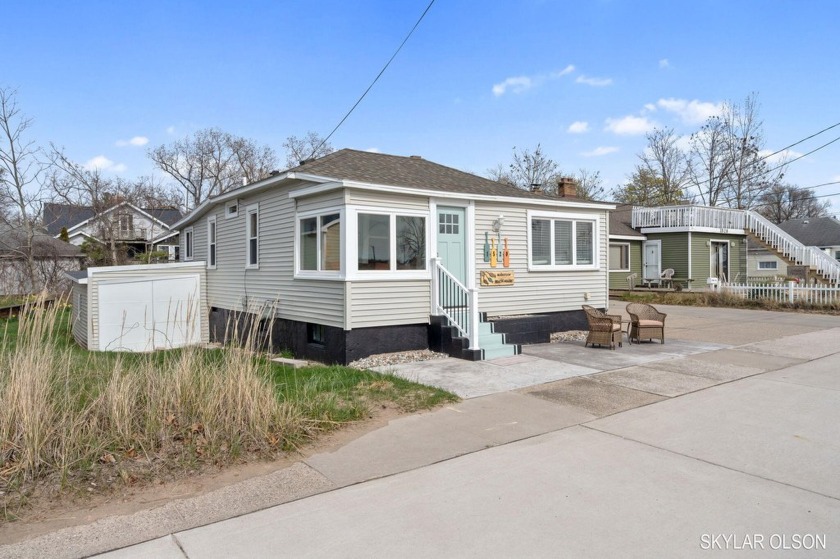 Discover Your Ideal Investment at 1520 Beach St., Muskegon, MI! - Beach Home for sale in Muskegon, Michigan on Beachhouse.com