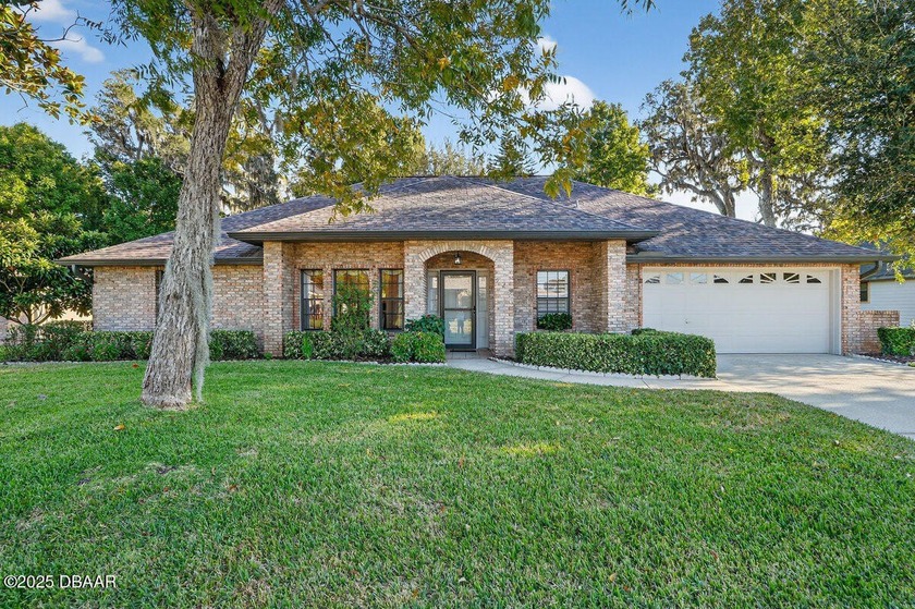 GORGEOUS REMODELED 3-BEDROOM 2-BATH HOME SITUATED ON BEAUTIFULLY - Beach Home for sale in South Daytona, Florida on Beachhouse.com