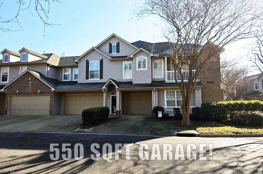 Meticulously maintained & updated contemporary home! This condo - Beach Condo for sale in Virginia Beach, Virginia on Beachhouse.com