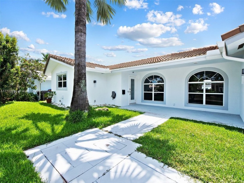 PRICED TO SELL FAST! EASY TO SHOW! SELLER MOTIVATED! Welcome to - Beach Home for sale in Fort Lauderdale, Florida on Beachhouse.com