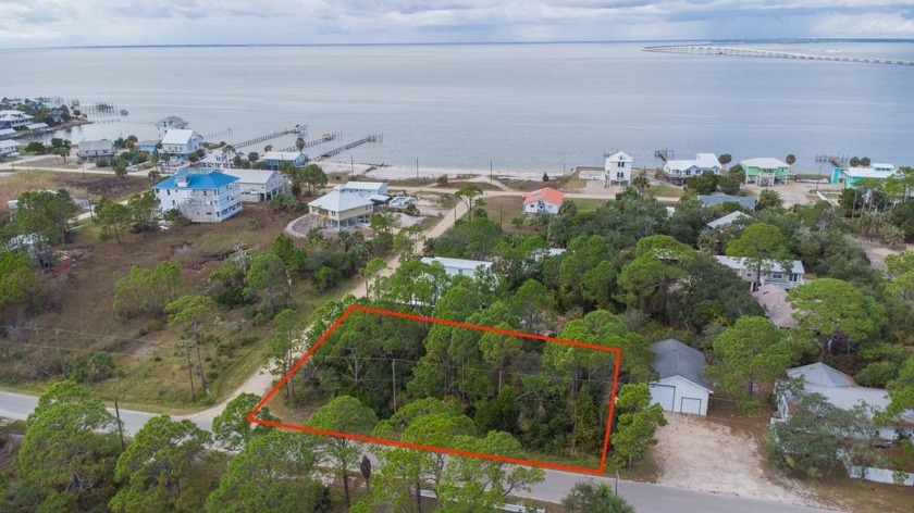 Beautiful HIGH and DRY CORNER lot at Bledsoe Street and W - Beach Lot for sale in St. George Island, Florida on Beachhouse.com