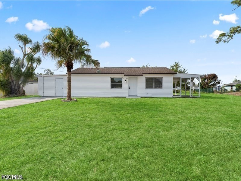 OFFERING BUYERS $5k TOWARDS CLOSING COST!! Welcome to this - Beach Home for sale in Lehigh Acres, Florida on Beachhouse.com