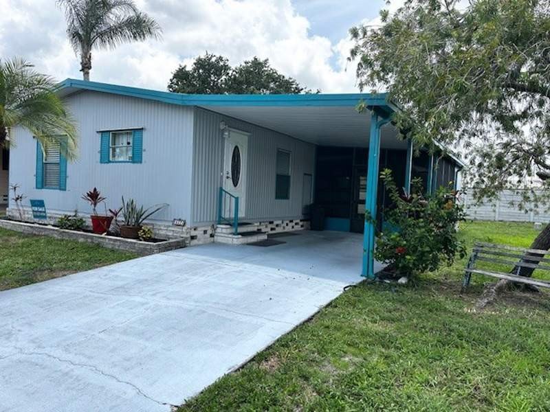 This well maintained home has a new 3 year old stainless - Beach Home for sale in St. Petersburg, Florida on Beachhouse.com