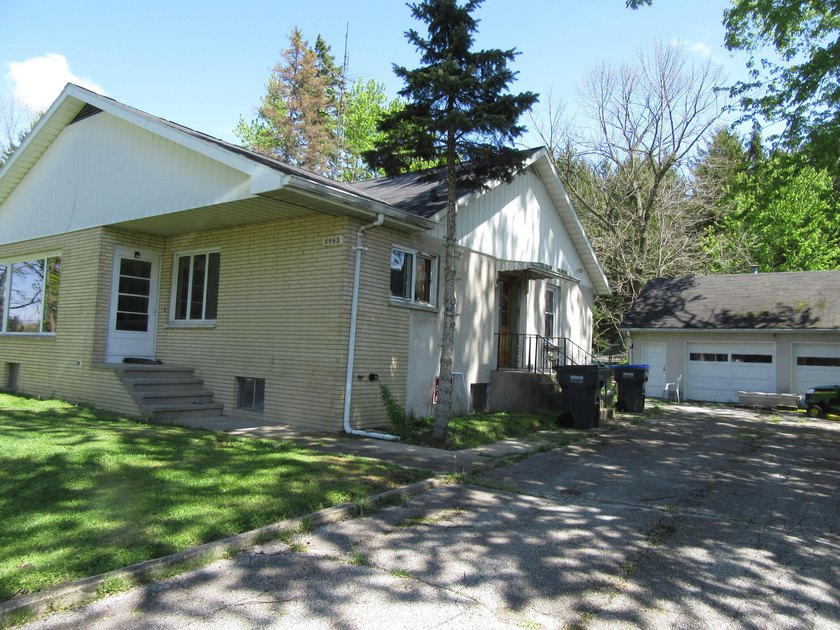 Well-built 3-bedroom home on 2 acres in Lake Twp. Hardwood - Beach Home for sale in Bridgman, Michigan on Beachhouse.com