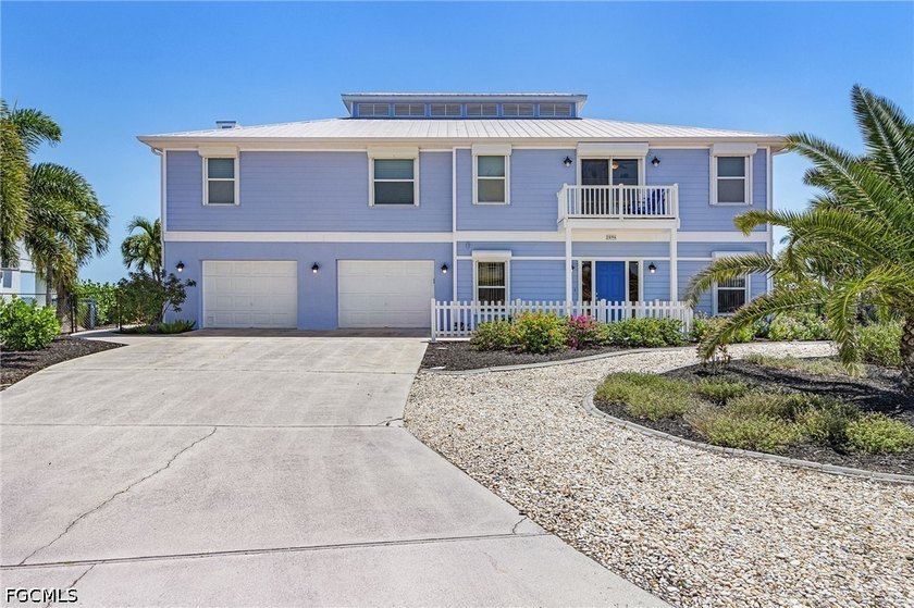 Welcome to a rare direct Gulf access waterfront estate in the - Beach Home for sale in St. James City, Florida on Beachhouse.com