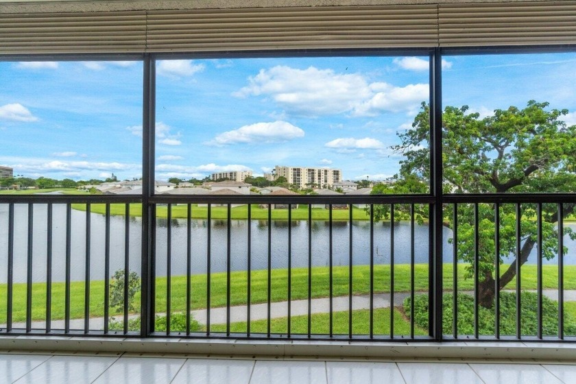 Stunning water views! 2br/2bath 3rd floor corner unit in an - Beach Condo for sale in Delray Beach, Florida on Beachhouse.com