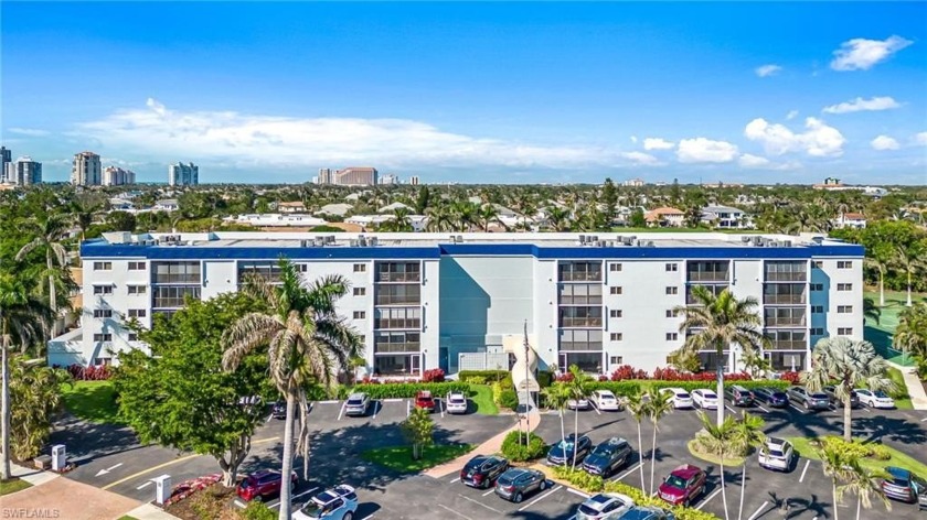 **Coastal Living without the expense at Its Best! ** Discover - Beach Condo for sale in Naples, Florida on Beachhouse.com