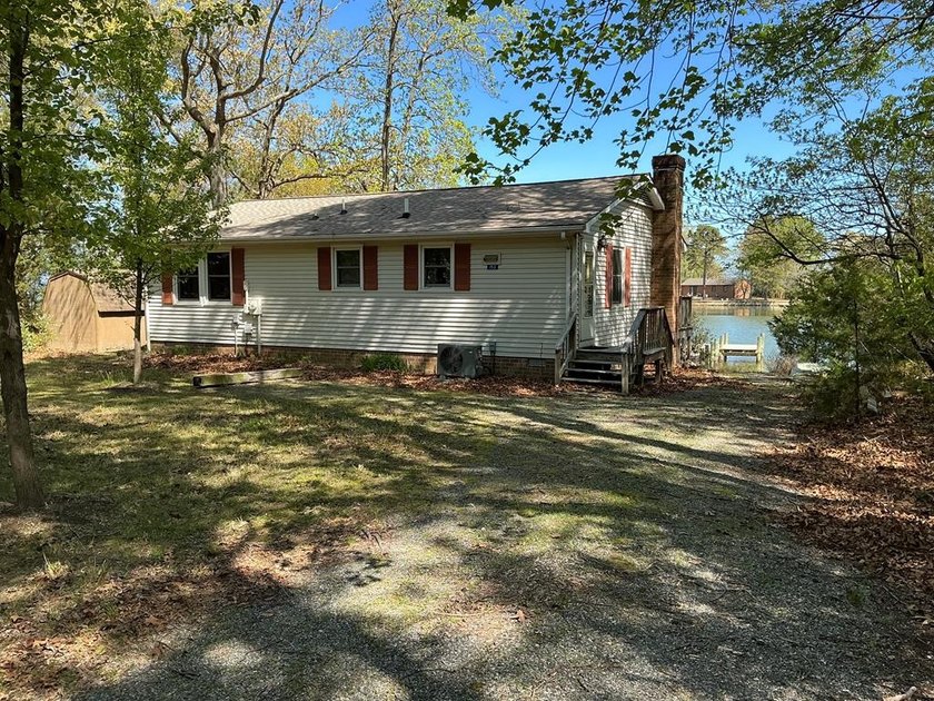 Super location tucked away in a sheltered cove, yet your views - Beach Home for sale in Heathsville, Virginia on Beachhouse.com