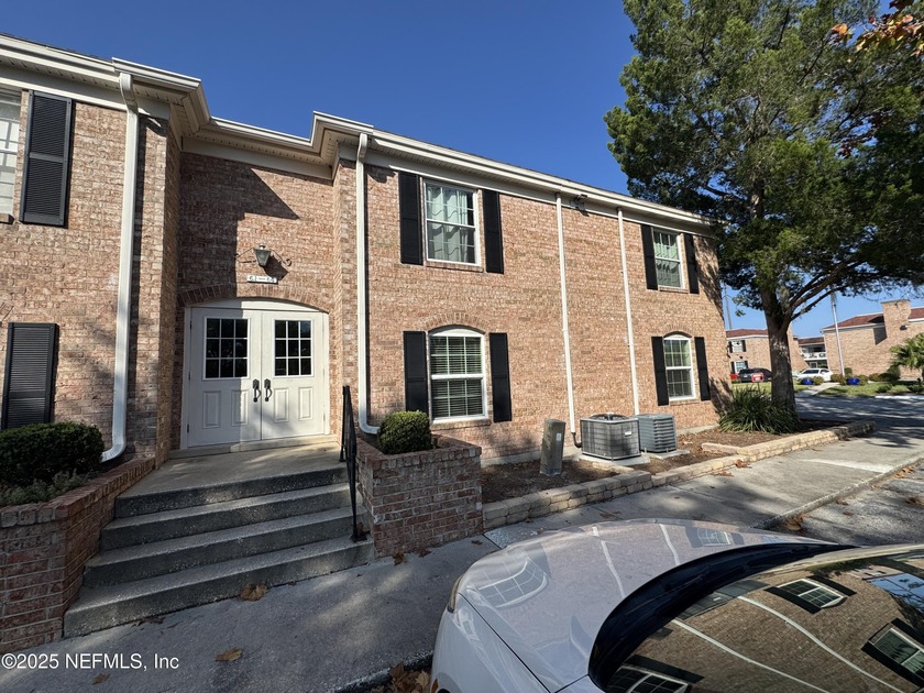 Experience comfortable living in this spacious first-floor condo - Beach Condo for sale in Jacksonville, Florida on Beachhouse.com