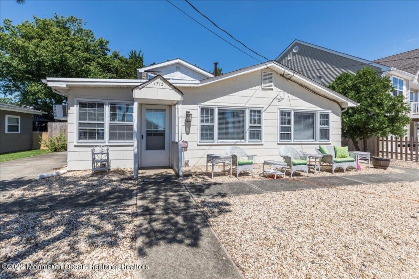 Great location and opportunity for an affordable home in a - Beach Home for sale in Forked River, New Jersey on Beachhouse.com