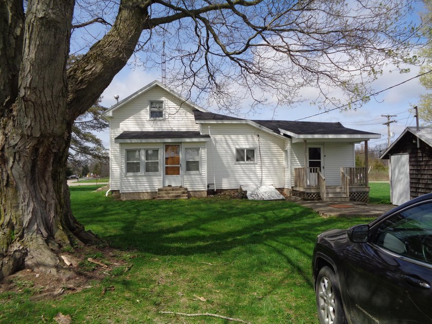 Older farm stead on corner lot of 660 on each road frontage,10 - Beach Home for sale in Osseo, Michigan on Beachhouse.com