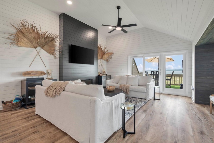 This recently renovated oceanfront, end unit villa is a - Beach Home for sale in Seabrook Island, South Carolina on Beachhouse.com