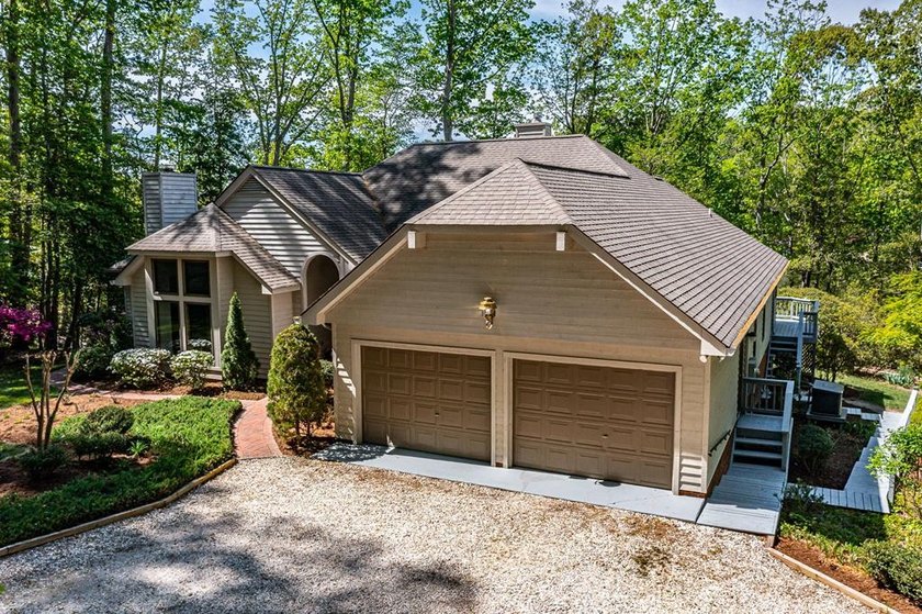 Beautifully situated river home on private, waterfront point lot - Beach Home for sale in Hartfield, Virginia on Beachhouse.com