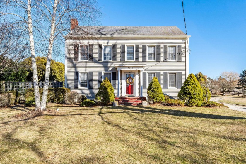 Amazing opportunity to own a charming 1830s home with a detached - Beach Home for sale in Southold, New York on Beachhouse.com
