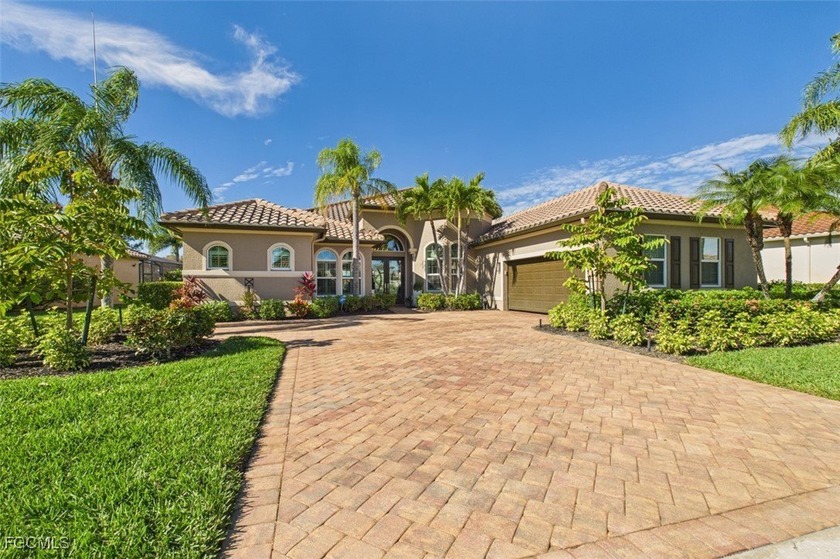 This stunning light-filled Jamison model offers the perfect - Beach Home for sale in Fort Myers, Florida on Beachhouse.com