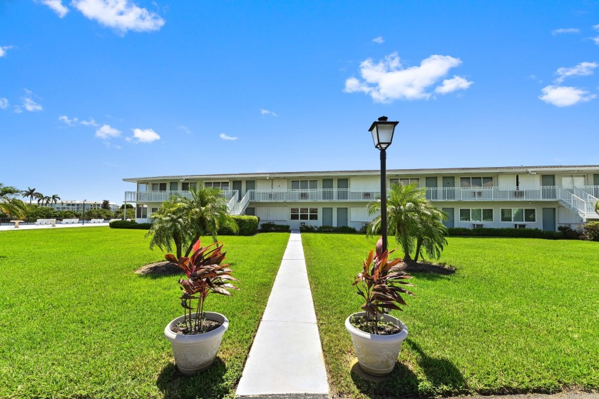 Welcome to your slice of Florida paradise, where you can unwind - Beach Condo for sale in Boynton Beach, Florida on Beachhouse.com