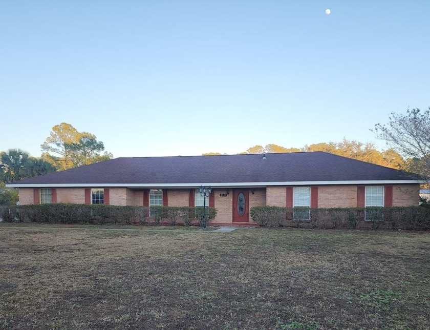 PRICED TO SELL! This 3 bedroom 2 bath brick home in Port St. Joe - Beach Home for sale in Port St Joe, Florida on Beachhouse.com