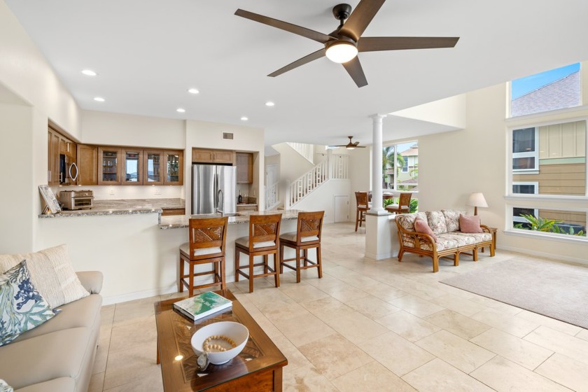 Welcome to Alii Cove Unit EE-1 -- a rare end-unit 3-bedroom - Beach Townhome/Townhouse for sale in Kailua Kona, Hawaii on Beachhouse.com