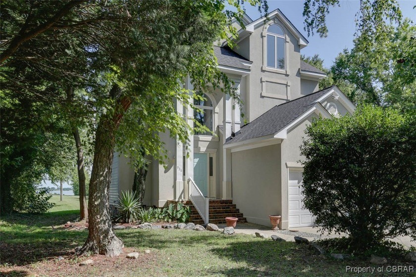 Waterfront, private location, custom built for Builder's - Beach Home for sale in Hampton, Virginia on Beachhouse.com