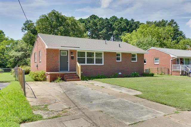 Buckroe beach bungalow! Outstanding updated and upgraded mostly - Beach Home for sale in Hampton, Virginia on Beachhouse.com